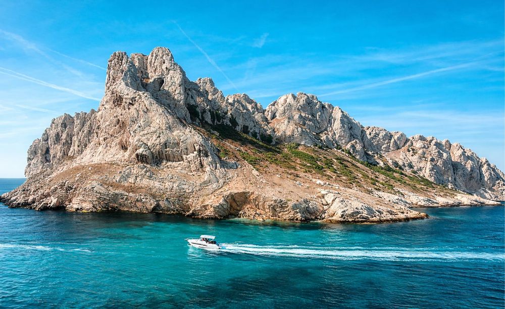 Plongée à Marseille : calanques, grottes et Méditerranée sauvage