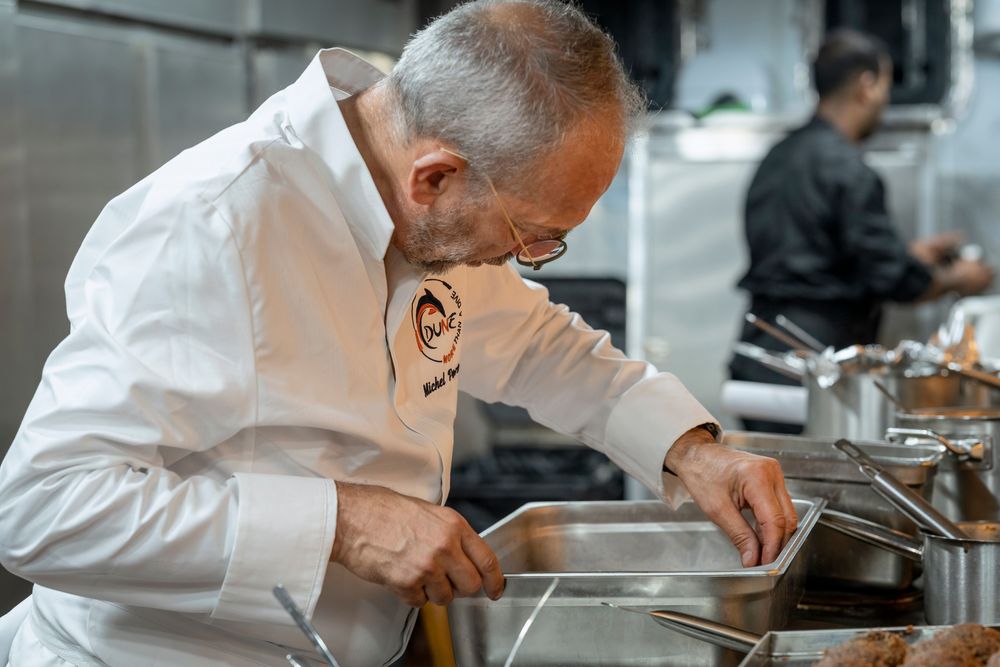 <p class="p1"><i>Découvrez une croisière entre plongée d’exception et haute gastronomie</i></p>