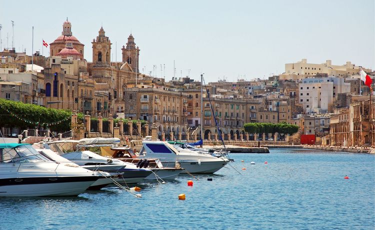 Plongée à Malte : épaves, grottes et eaux cristallines en Méditerranée