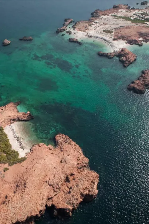 An adventure in Oman between Sea, Mountains, and Desert